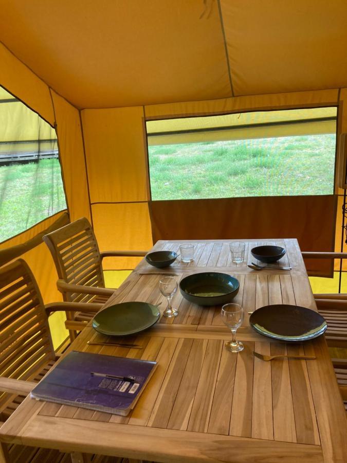 Oh! Campings - Camping Paradis A L'Ombre Des Tilleuls Peyrouse Eksteriør billede