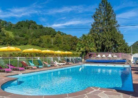 Oh! Campings - Camping Paradis A L'Ombre Des Tilleuls Peyrouse Eksteriør billede
