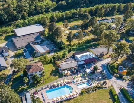 Oh! Campings - Camping Paradis A L'Ombre Des Tilleuls Peyrouse Eksteriør billede